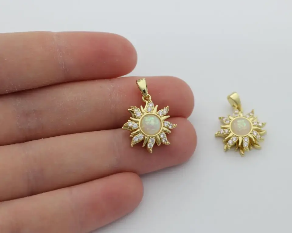 Opal ve Zirkon Taşlı Güneş Kolye Ucu